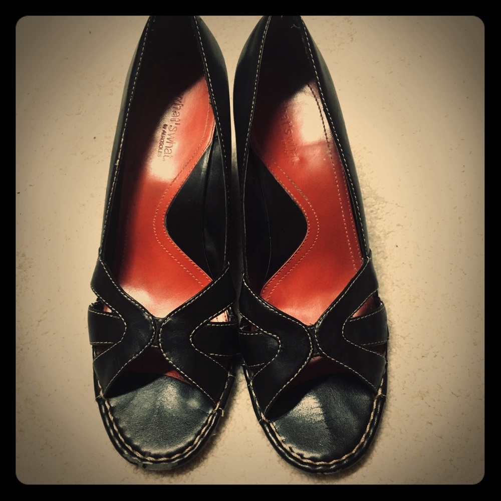 AEROSOLE WHAT’S WHAT BLACK WEDGE HEELS✨